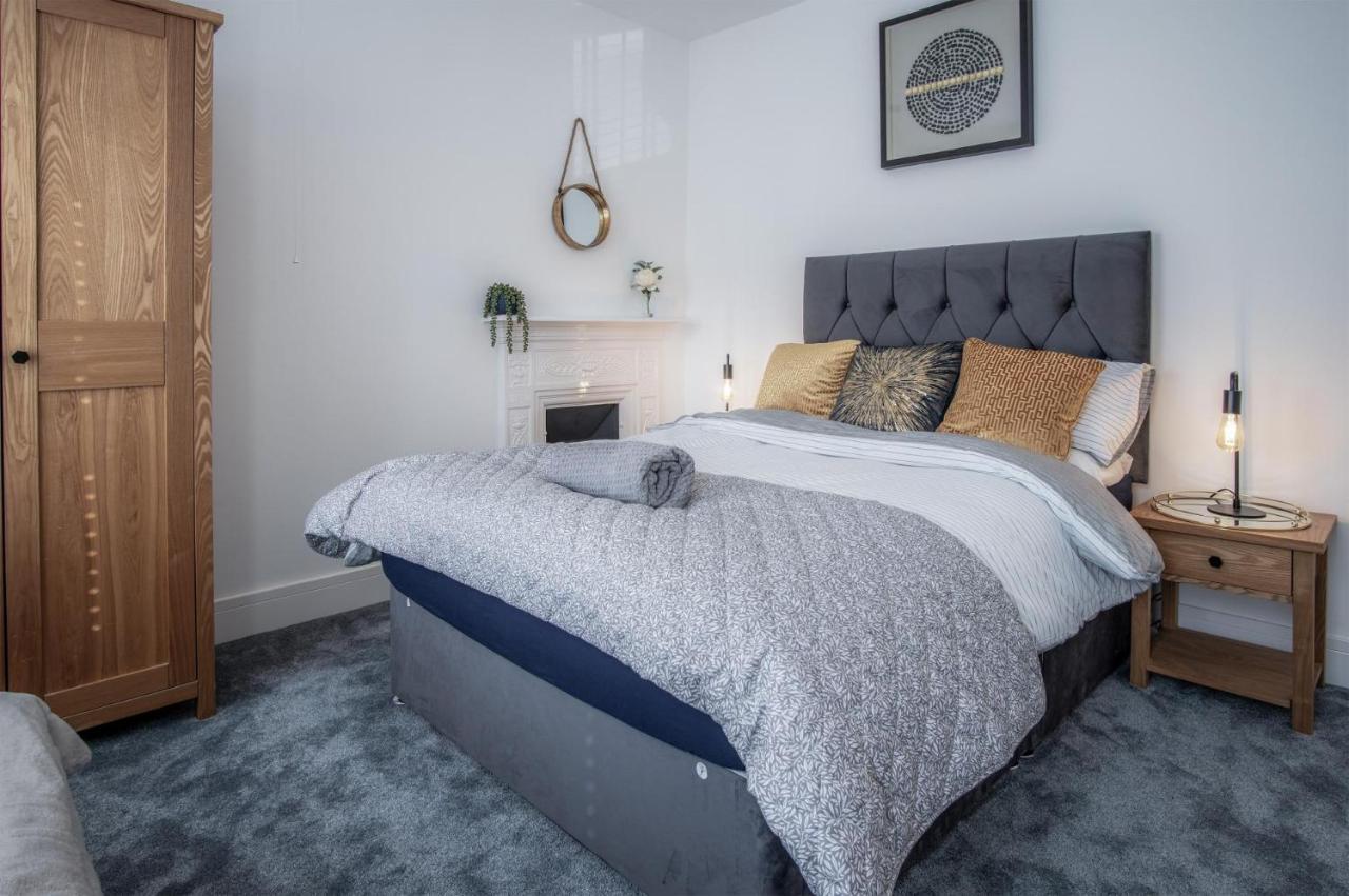 Hawtree Cottage - 2 Bedroom Cottage - Tenby Bagian luar foto