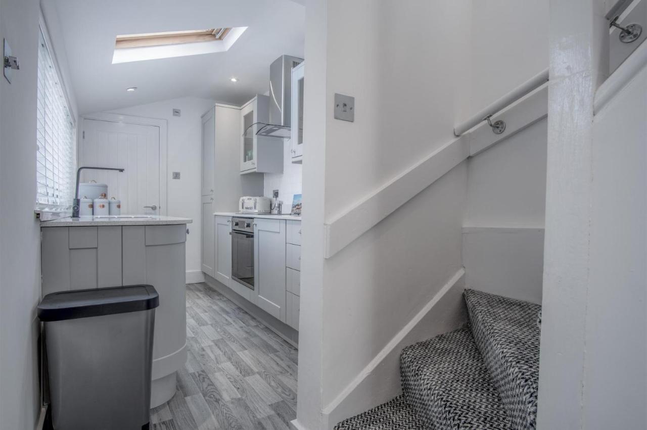Hawtree Cottage - 2 Bedroom Cottage - Tenby Bagian luar foto