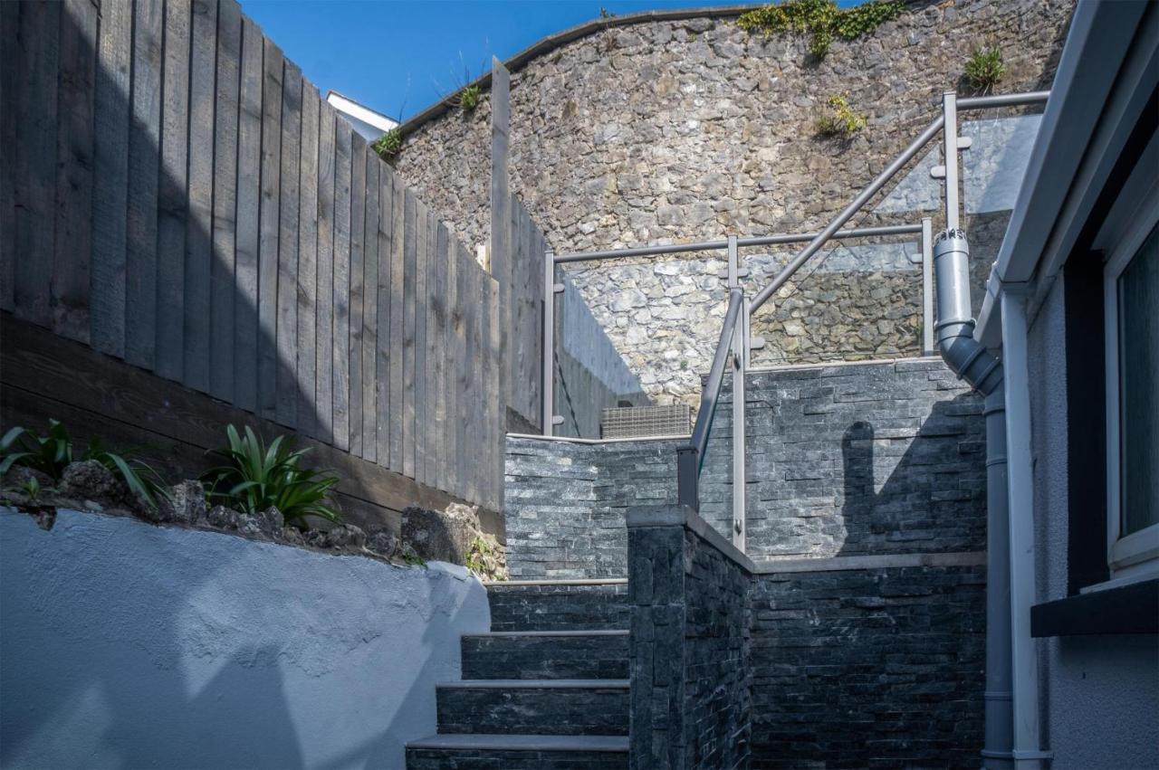 Hawtree Cottage - 2 Bedroom Cottage - Tenby Bagian luar foto